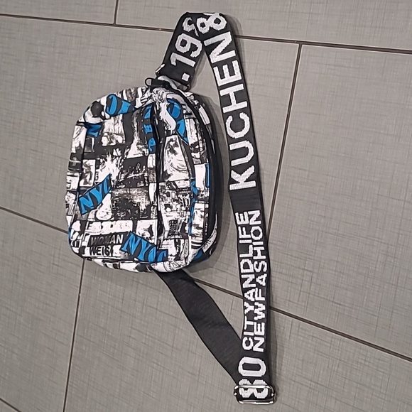 NYC City Street Style Shoulder Bag - Picture 3 of 4